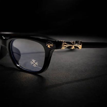 SIGNATURE BOLD – MONTURE CARRÉE À PRÉSENCE IMPOSANTE